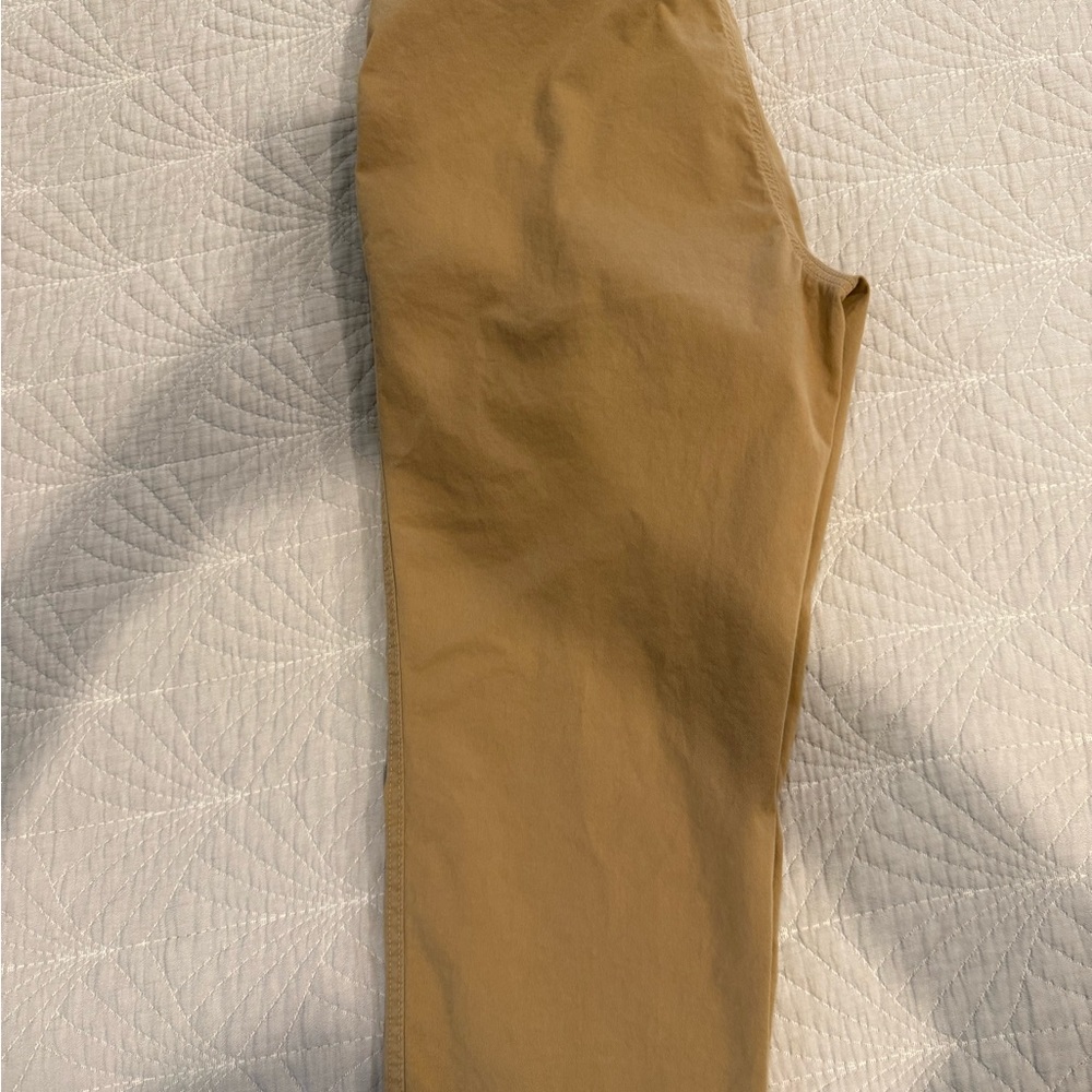GAP Women's Khaki